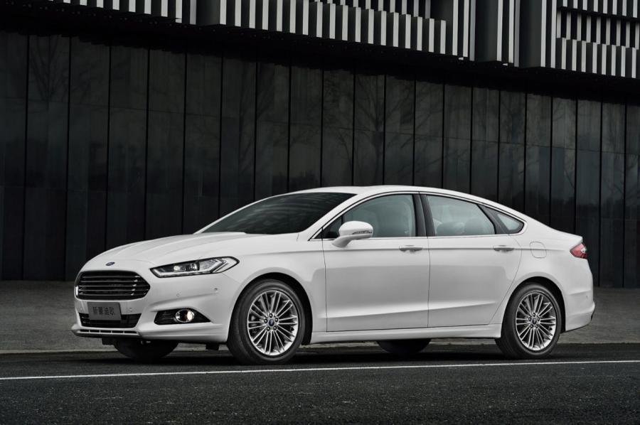  Ford Mondeo 2013 года  (CN) (фото 3 из 8)